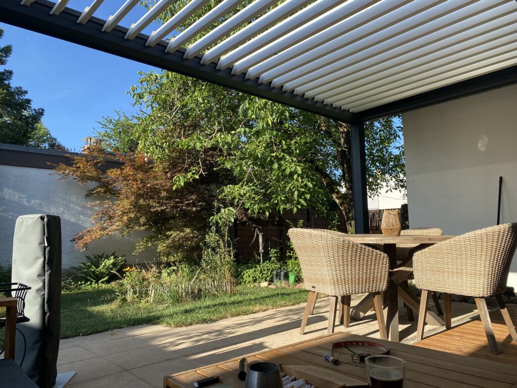 Terrasse / Elektr. Pergola